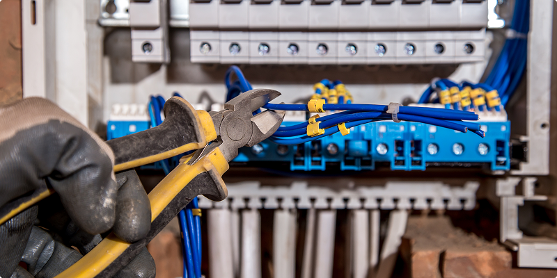 Electricians’ Tips for Maintenance in Southwest Florida